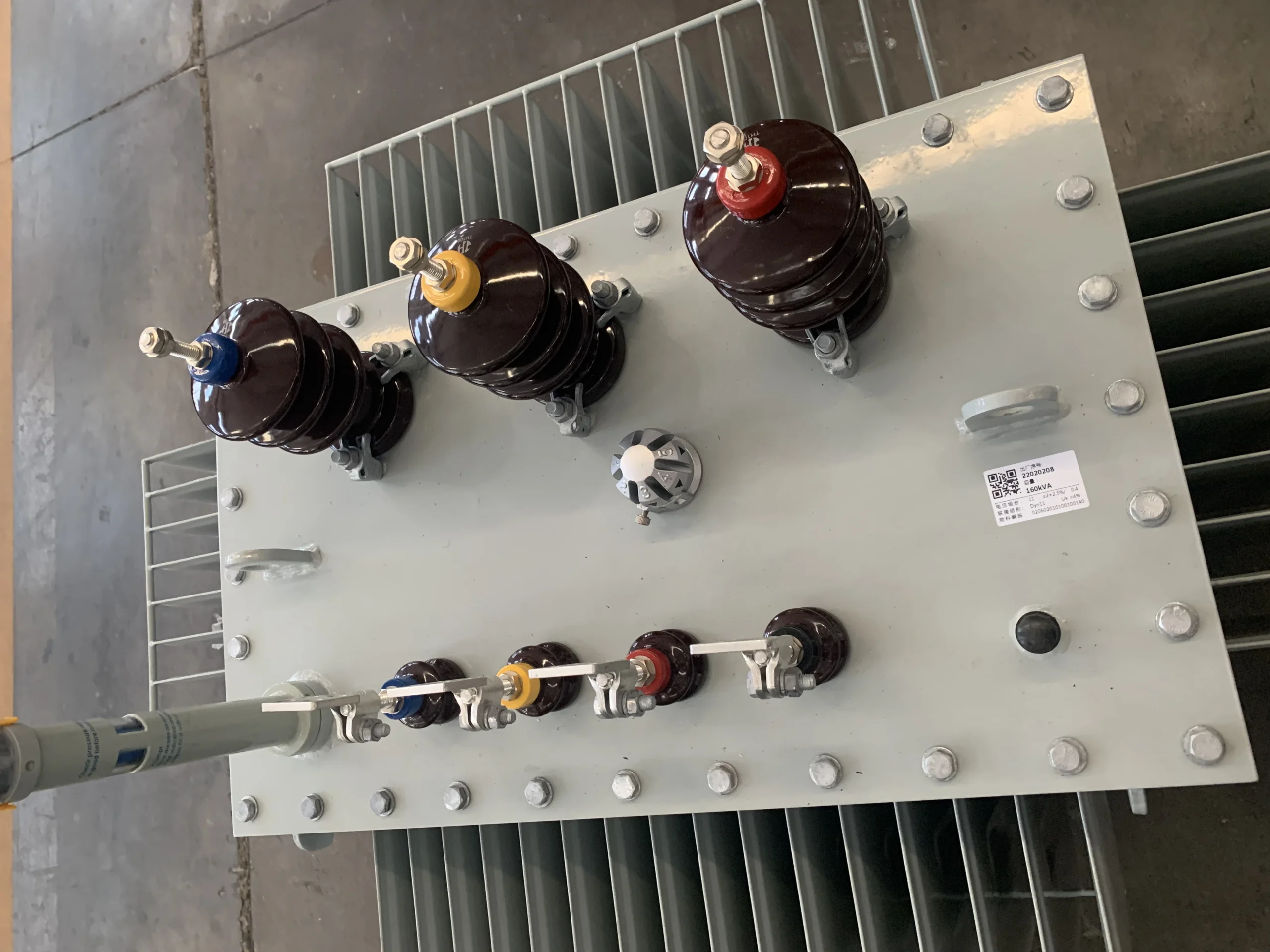 100kVA 10 0.4kV Oil Immersed Distribution Transformer View 2