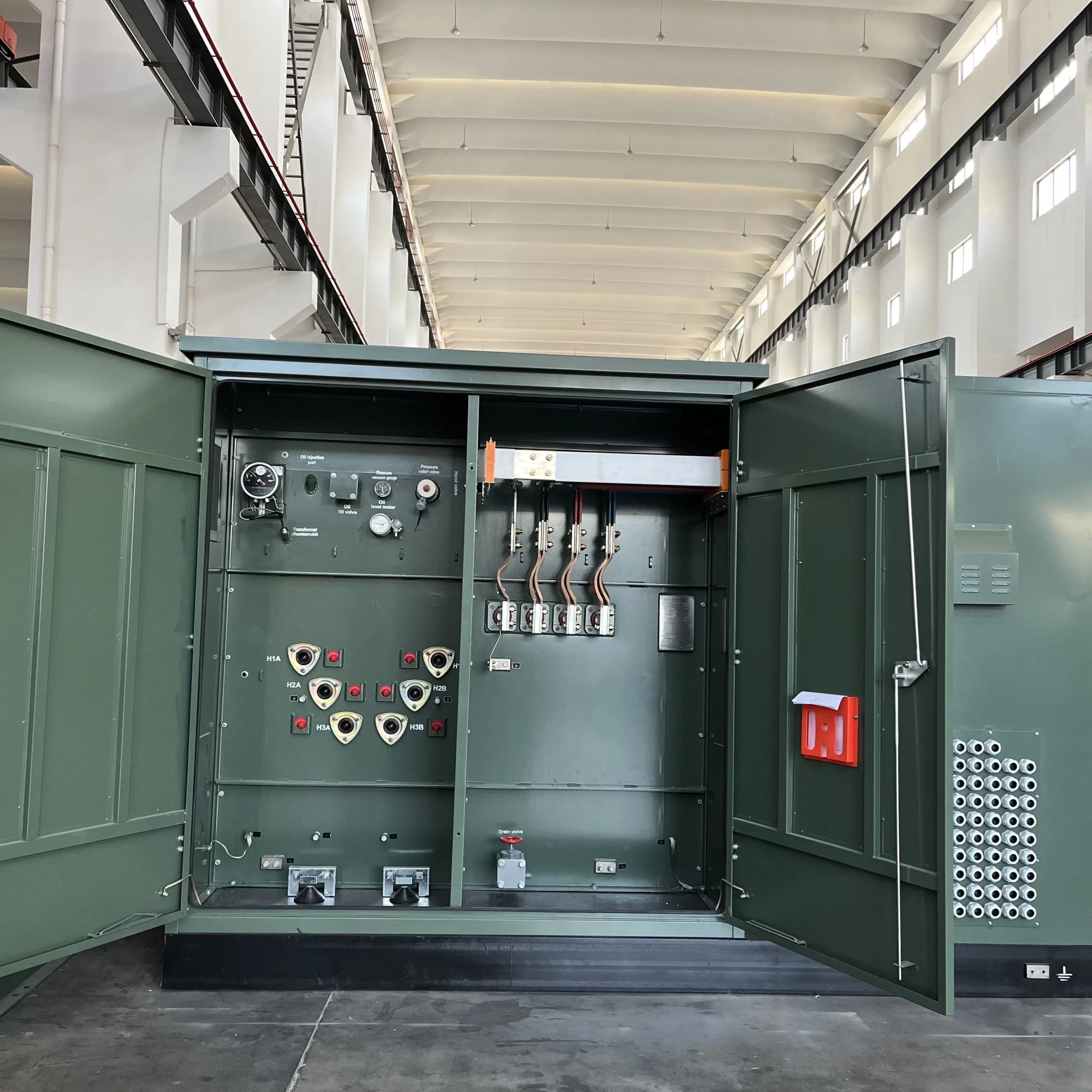 American Type Outdoor Compact Pad Mounted Substation Transformer 1000KW 100-1600KVA MVHV 50Hz60Hz for Commercial Build View 2