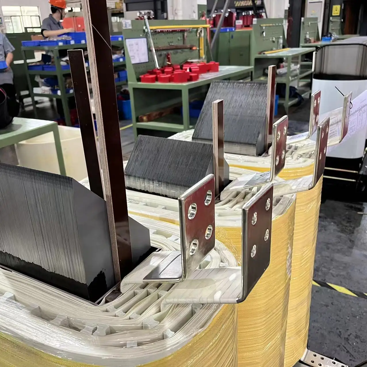 Factory Selling 500kVA Isolation Transformer 208V 220V to 380V 3 Phase Step up Transformer View 2