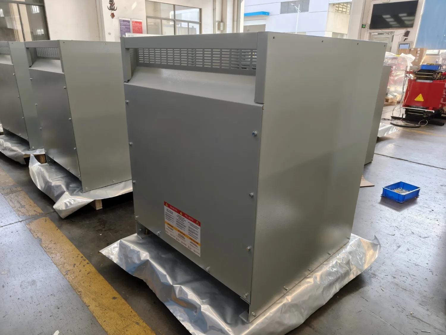 Low Voltage One Transformer Three-phase Isolation 24 v Input 230v Output Isolation Transformer for Industrial Power Supp View 3